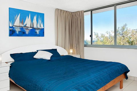 Monterey Lodge Unit 10 27 Warne Terrace. Kings Beach - Australian Directory 4