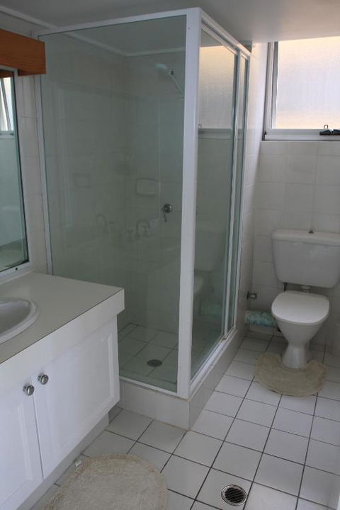 Monterey Lodge Unit 10 27 Warne Terrace. Kings Beach - Australian Directory 2