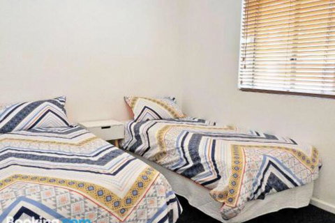 Mooring Two Upstairs 23 Shoal Bay Rd Stunning Views WIFI Air Conditioning & Boat Parking - Australian Directory 1