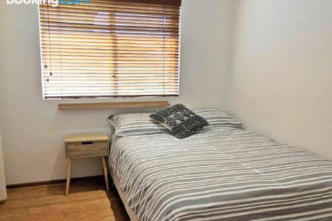 Mooring Two Upstairs 23 Shoal Bay Rd Stunning Views WIFI Air Conditioning & Boat Parking - Australian Directory 4
