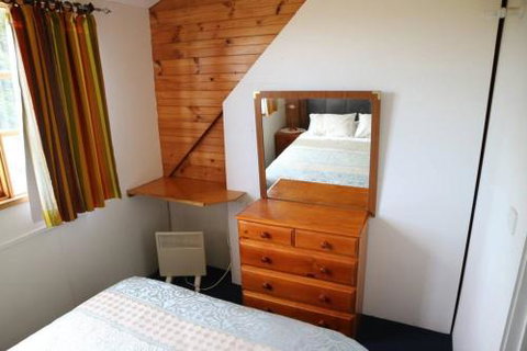 Wind Song Mountain Retreat - Australian Directory 1