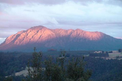 Wind Song Mountain Retreat - Australian Directory 3