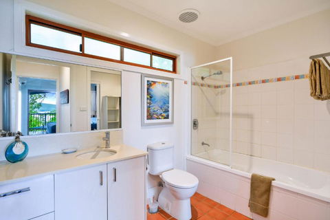 Heliconia 1 Hamilton Island 3 Bedroom Ocean View Spacious Holiday Accommodation - Australian Directory 2