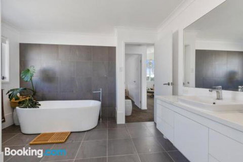 Kingscliff Bliss - Australian Directory 1