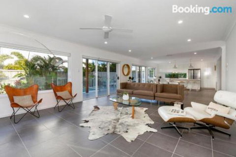 Kingscliff Bliss - Australian Directory 5