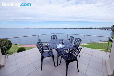 Brookwater Waterfront On Lake Mulwala - Australian Directory 2