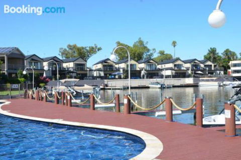 Brookwater Waterfront On Lake Mulwala - Australian Directory 6