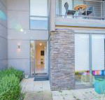 Stylish 3 Bedroom Condo - Australian Directory