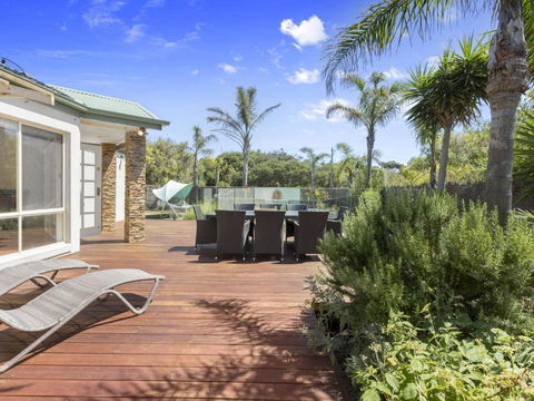 DIAMOND BAY RETREAT SORRENTO - Australian Directory 6