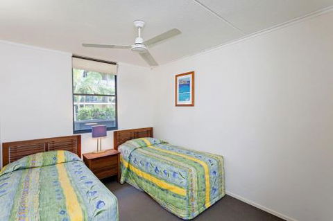 Baden 74 Rainbow Shores Top Floor Air Conditioned Unit Walk To Beach - Australian Directory 2