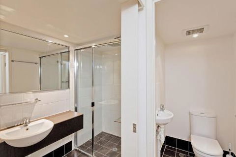 Baden 74 Rainbow Shores Top Floor Air Conditioned Unit Walk To Beach - Australian Directory 1
