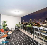 3br Stylish Apt CBD River  City Views SpaSaunaPoolWIFINetflix - Australian Directory