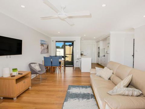VIlla Zelma Culburra Beach - Australian Directory 2