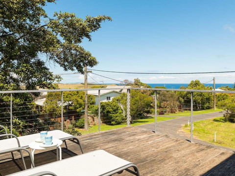 Waikiki Dream - Australian Directory 4