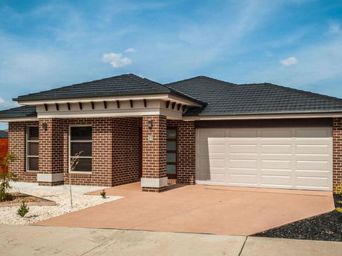 Valencia - Australian Directory 3