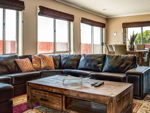 Valencia - Australian Directory 6