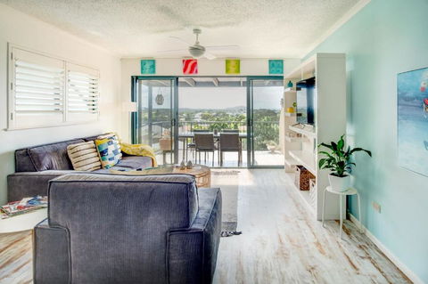 Coolum Beach 3 Level Townhouse Private Rooftop Terrace Spa Overlooking Mount Coolum - Australian Directory 2