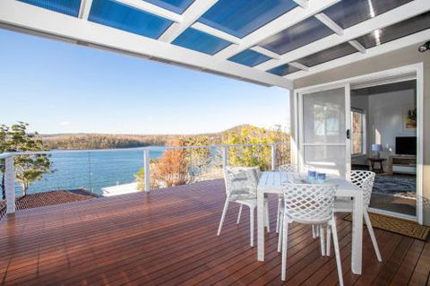 Home On The Water 21 Evans St. Lake Conjola - Australian Directory 0