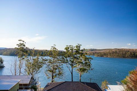 Home On The Water 21 Evans St. Lake Conjola - Australian Directory 1