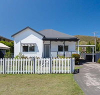 Escape to the Cottage 68 Tomaree Rd boat parking  WIFI - Australian Directory