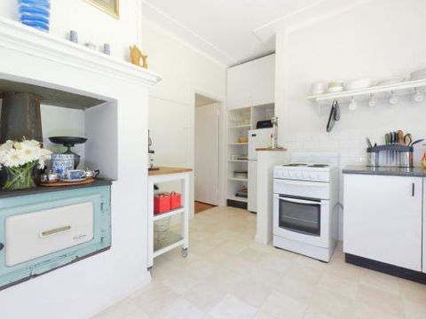 Redwood Cottage Burradoo Getaway Southern Highlands 4pm Check Out Sunday - Australian Directory 4