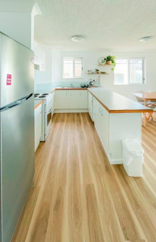 Sanctuary Shores 2 Bedroom Apartment - Australian Directory 3