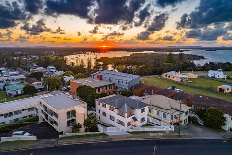 Bella Bay - Australian Directory 0