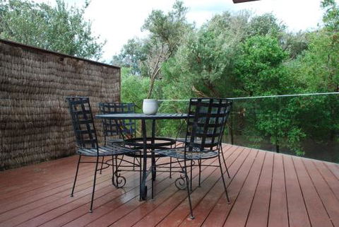 SURF Side SECRET INVERLOCH - Australian Directory 3