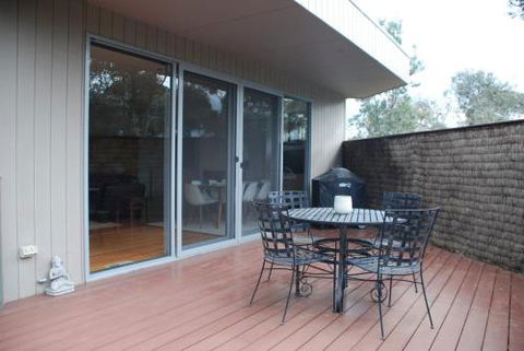 SURF Side SECRET INVERLOCH - Australian Directory 4