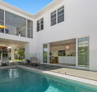 Ocean Pearl - Australian Directory