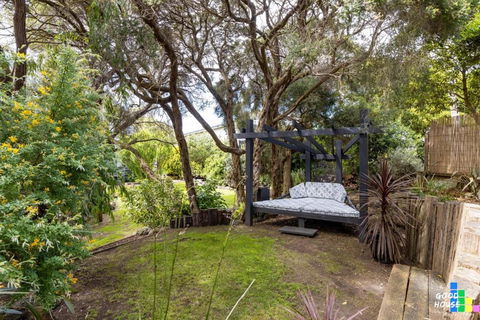 Garden By The Bay - Australian Directory 6