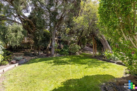 Garden By The Bay - Australian Directory 2