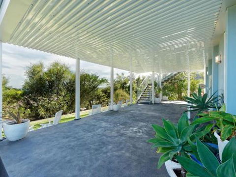 NANNY & POPPYS BEACH HOUSE Gerroa 4pm Check Out Sundays - Australian Directory 1