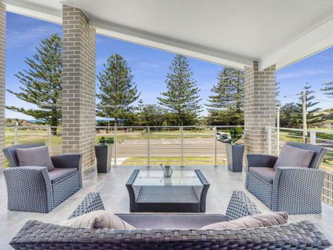 SEA MIST Gerringong 4pm Check Out Sundays - Australian Directory 1