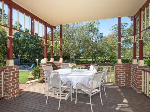 THE ELMS Berry Berry & Surrounds 4pm Check Out Sundays - Australian Directory 1