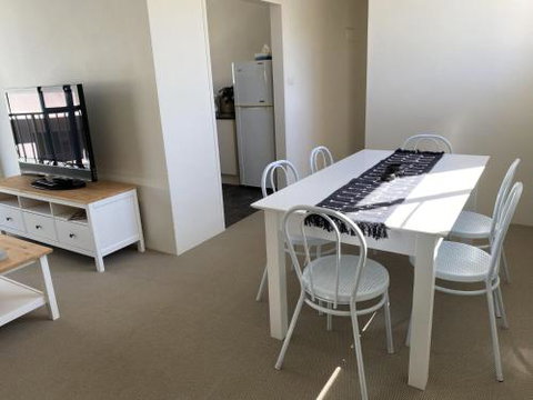 Flynns Retreat Everard Street - Australian Directory 2