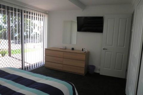 Almonta Apartments On The Water Front - Australian Directory 5