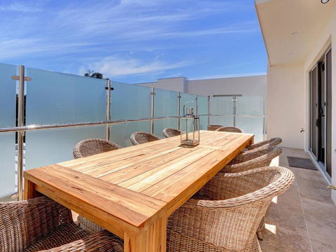 Rosalea By The Bay - Australian Directory 3