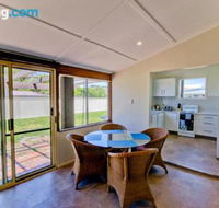 Cottage on River - Australian Directory