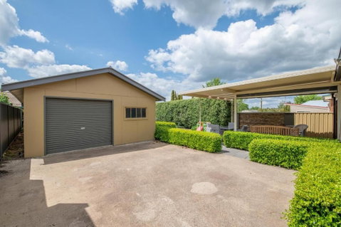 Meltham On March - Australian Directory 3