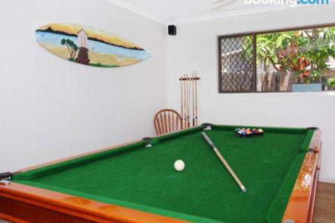 Schirrmann 56 Four Bedroom Home On Canal With Pool Pontoon Aircon & WiFi! - Australian Directory 6