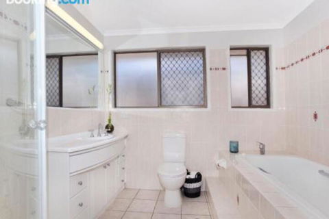 Schirrmann 56 Four Bedroom Home On Canal With Pool Pontoon Aircon & WiFi! - Australian Directory 0