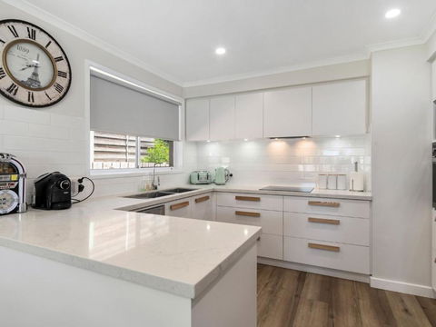 Rosebud Family Escape On Laurens - Australian Directory 2