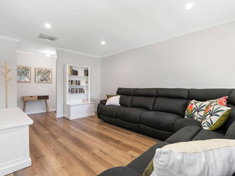 Rosebud Family Escape On Laurens - Australian Directory 4