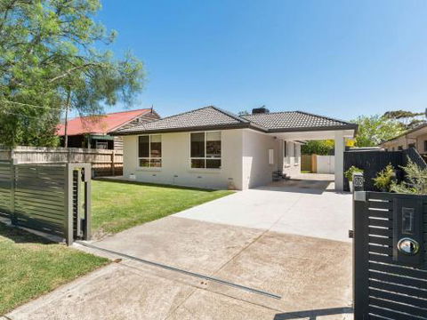 Rosebud Family Escape On Laurens - Australian Directory 6