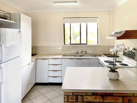 Fairburn Apartment 6 - Australian Directory 4