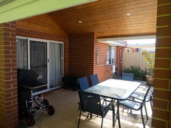 Oceanside Retreat Busselton - Australian Directory 6