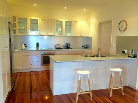 The Holiday House - Australian Directory 5
