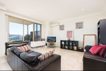 Stylish 2 Bdr Overlooking Parsley Bay H379 - Australian Directory 0