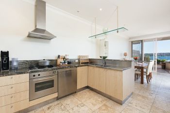 Stylish 2 Bdr Overlooking Parsley Bay H379 - Australian Directory 3